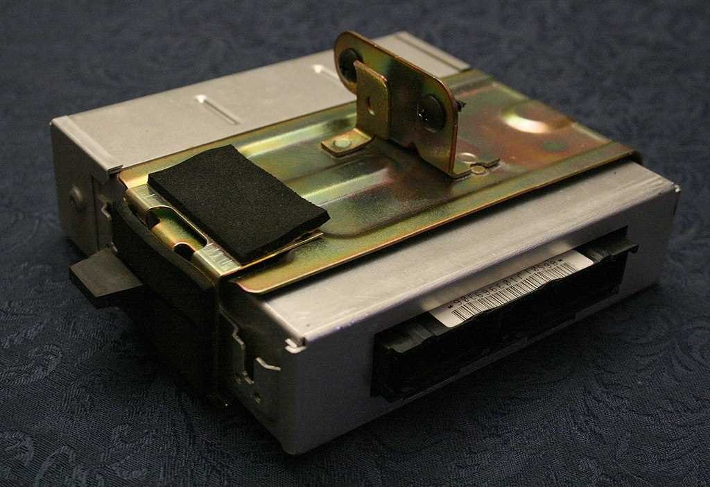یک ECU 