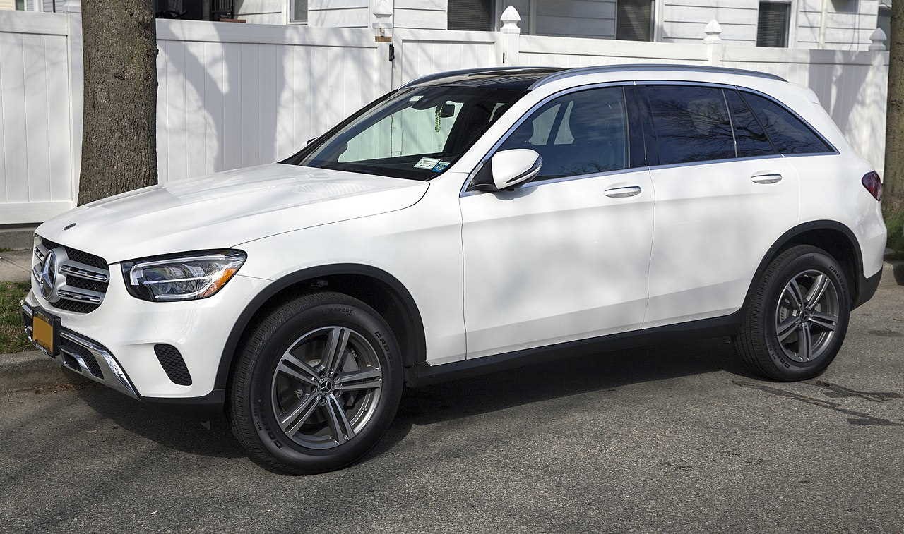 مرسدس بنز کلاس GLC (SUV لوکس)