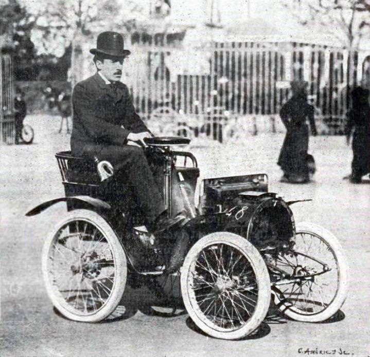 لوئیس رنو در سال 1903