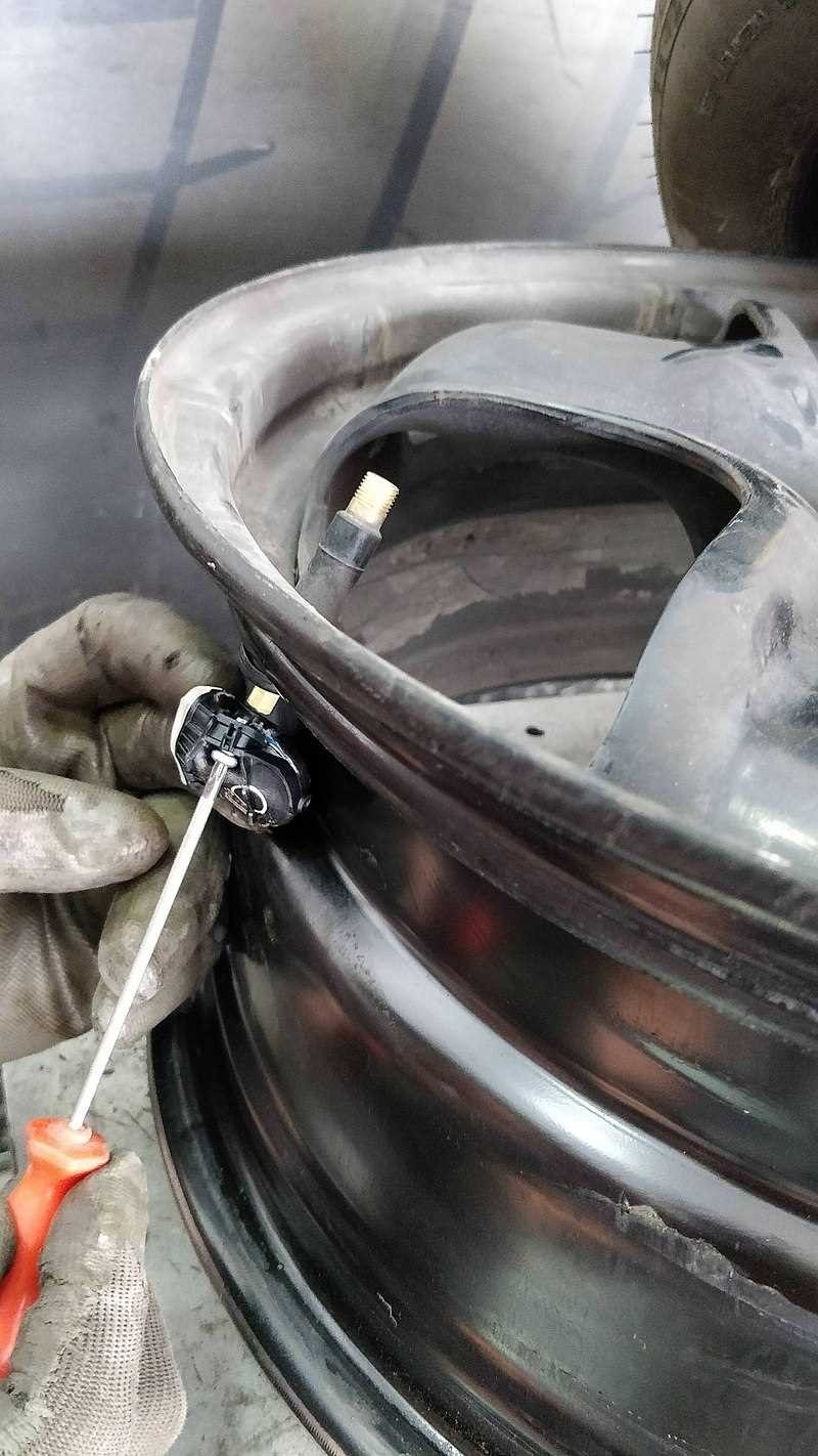 سنسور آسیب‌دیده مستقیم TPMS